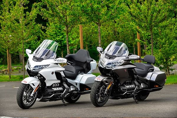 reserver-un-taxi-moto-paris-et-sa-banlieue-mis-en-avant-3-moto-taxi-moto-premium